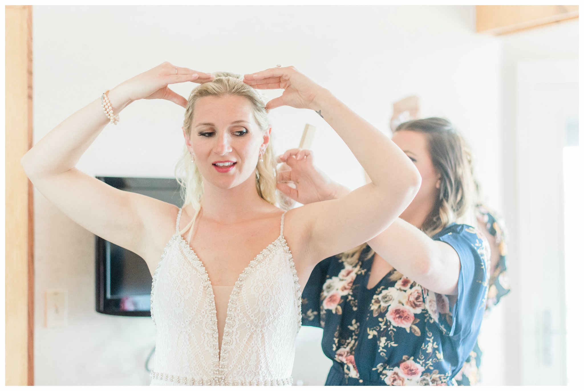 Bride gets ready for her summer BLuefin Bay Wedding. Photo by Kayla Lee.